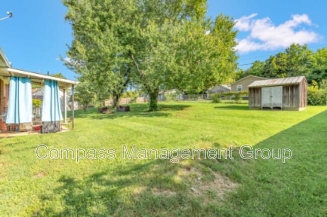 Building Photo - 217 Buckingham Dr