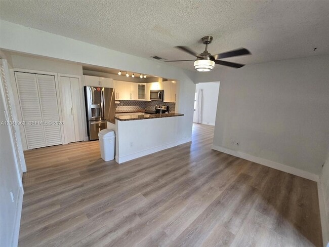 Building Photo - 740 SW 99th Ct