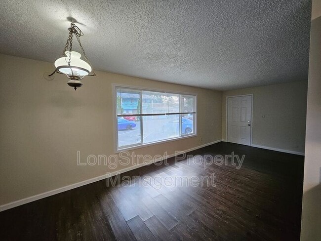 Building Photo - 14171 SW Allen Blvd