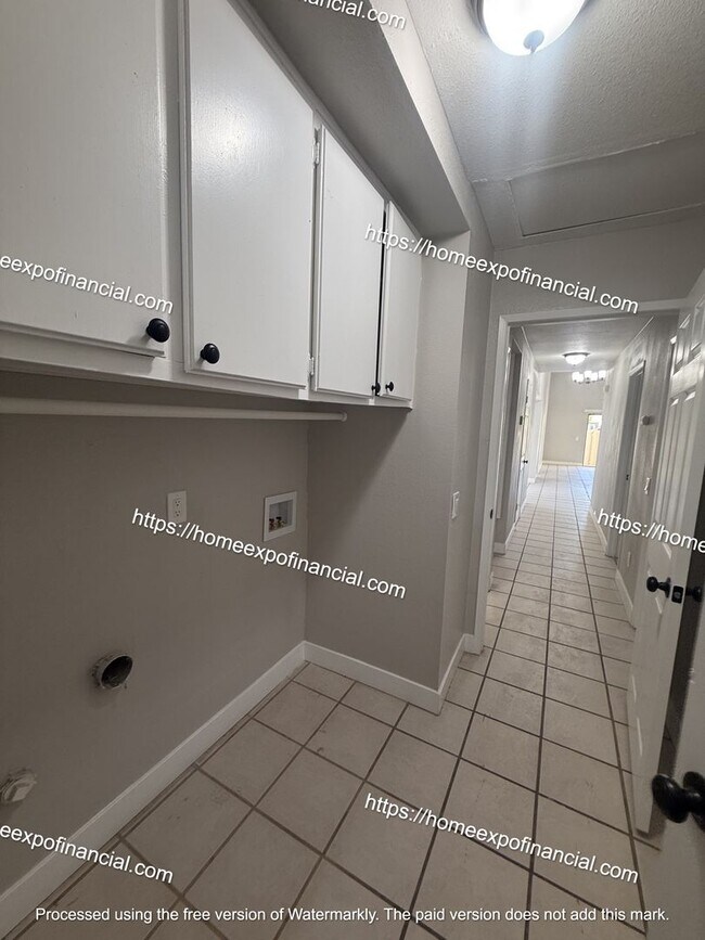 Building Photo - Nice Home For Rent