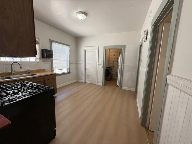 Building Photo - Lake Merrit Rental