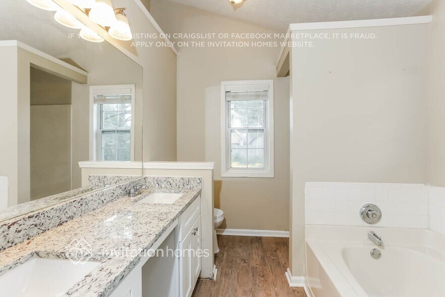 Building Photo - 2609 Duck Ct