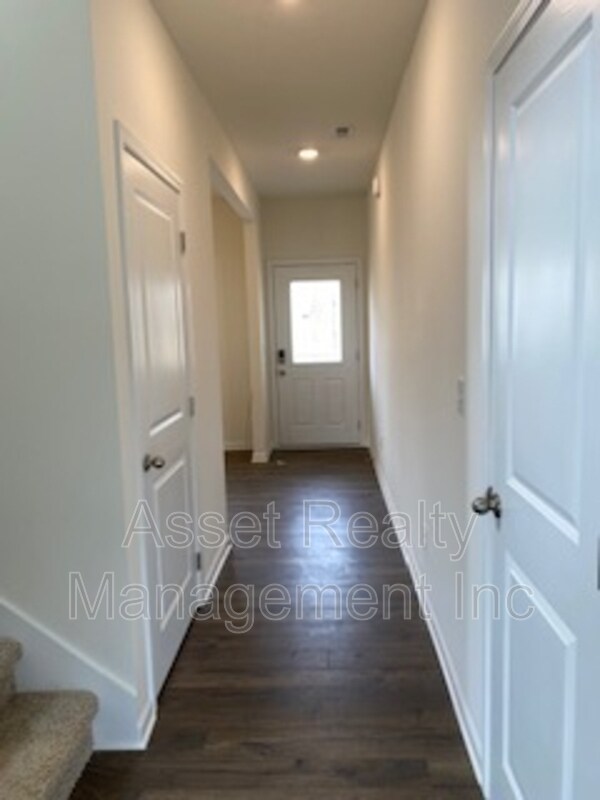 Building Photo - 12134 Evergreen Dr NE