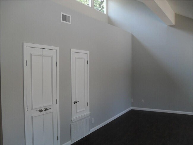 Building Photo - 4804 Greystone Dr
