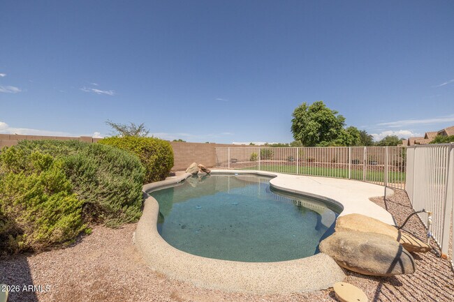 Building Photo - 3096 E Kingbird Pl