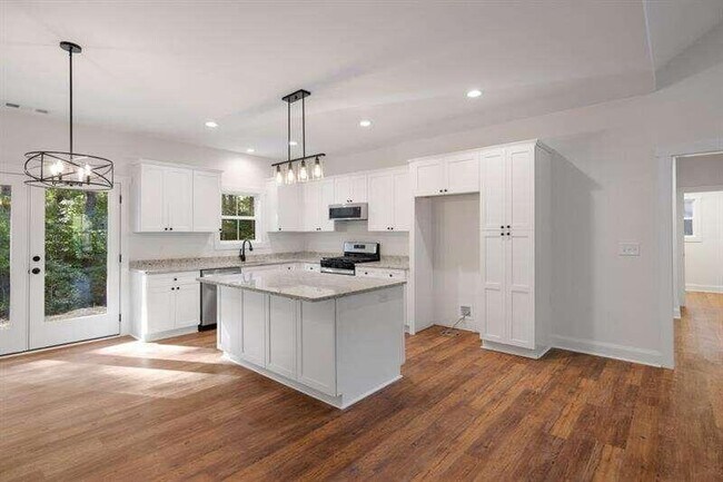 Building Photo - 2275 Hwy 19 N