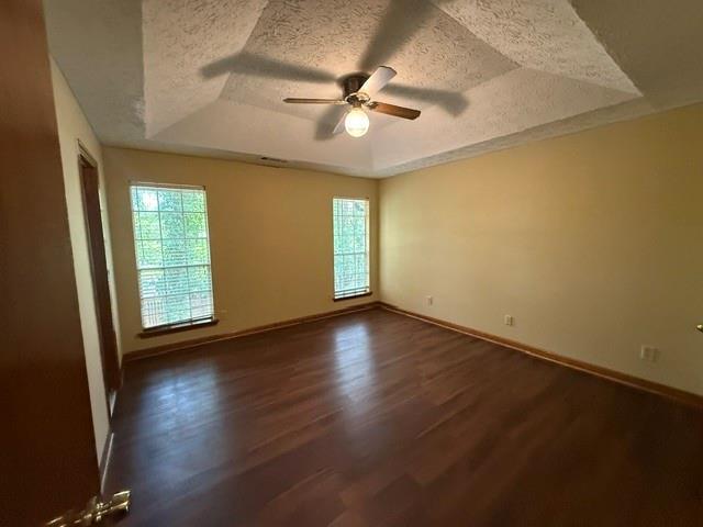 Building Photo - 8351 Post Oak Ct