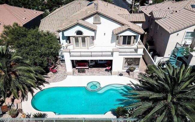 Building Photo - 1817 Corta Bella Dr