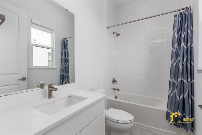 Building Photo - 9226 Santorini Dr