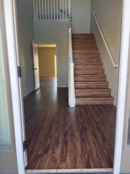 Building Photo - 2785 Exmoor Ln