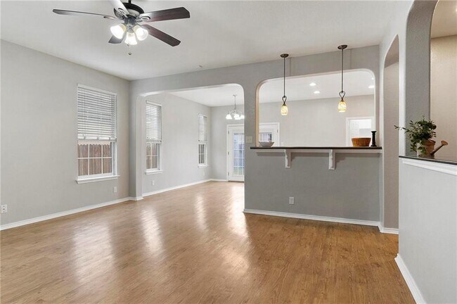 Building Photo - 534 Apricot Dr