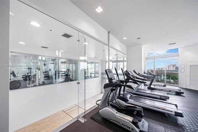 Building Photo - 350 S Miami Ave