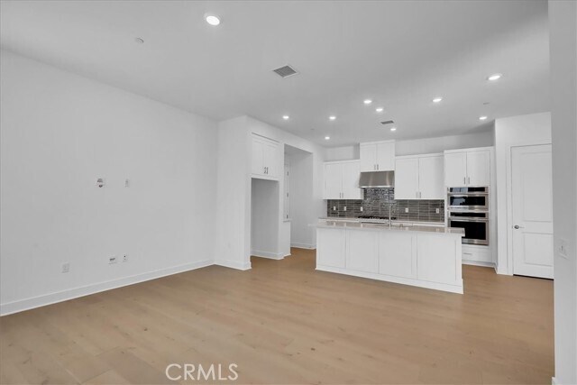 Building Photo - 164 Carmine