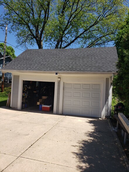 Garage - 1316 N 68th St