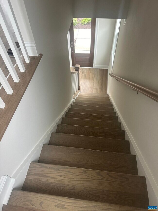 Building Photo - 2024 Calico Ct