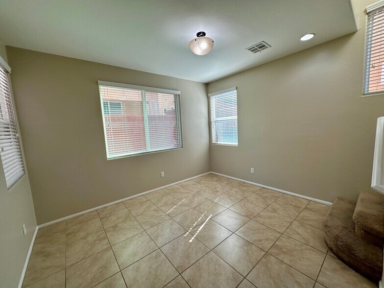Dining Room - 9341 W Pearblossom Sky Ave