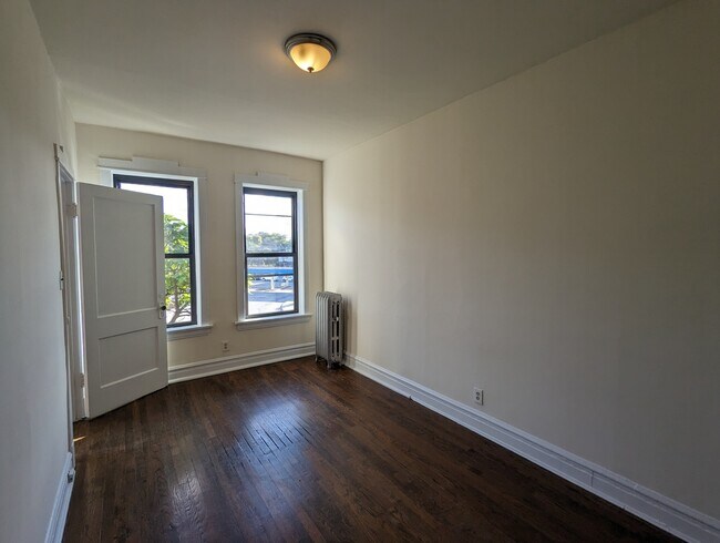 Building Photo - 2638 N Milwaukee Ave