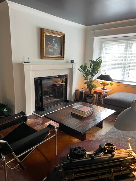 Building Photo - 134 Elysian Way NW