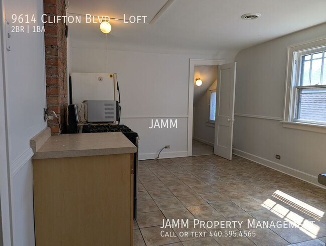 Building Photo - 9614 Clifton Blvd
