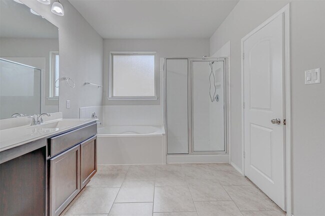 Building Photo - 24311 N Newcastle Bay Trail