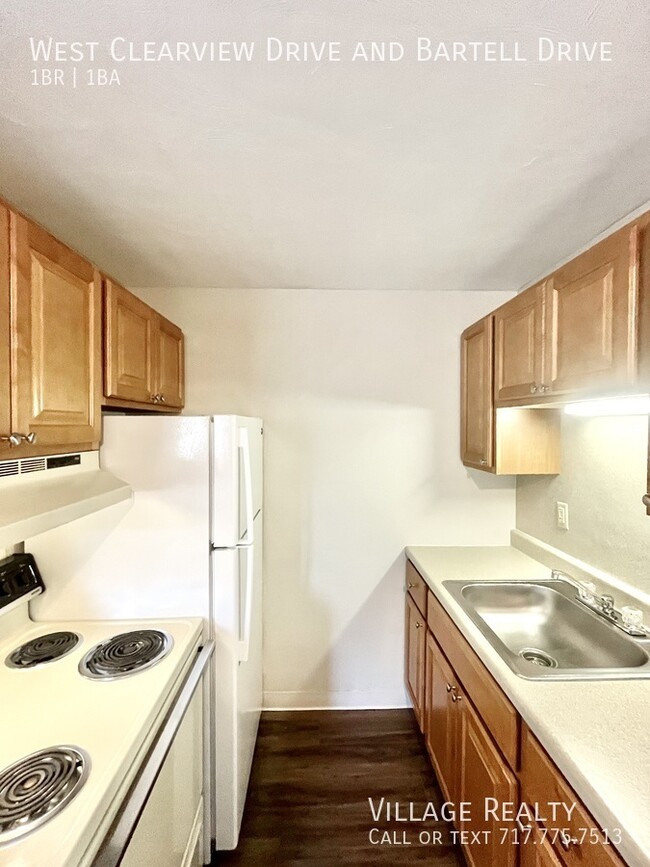 Building Photo - Newly-renovated 1-Bed Convenient to I-83 &...