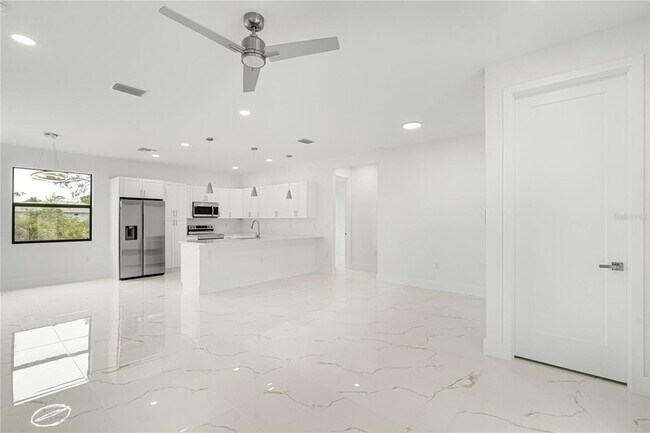 Building Photo - 153 Australian Dr