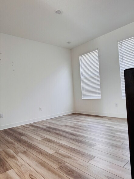 Building Photo - 13769 Gatsby Dr