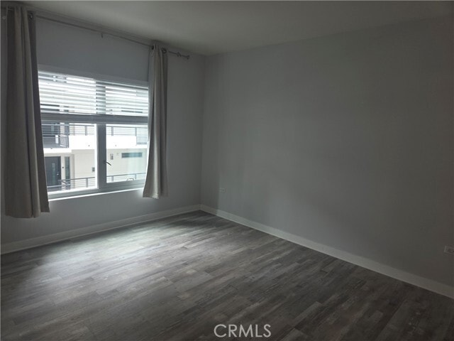 Building Photo - 425 W Beech St
