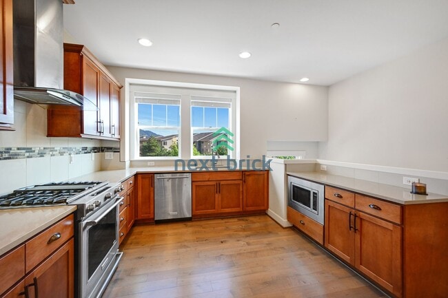 Building Photo - 3 BED & 3 BATH CONDO FOR RENT