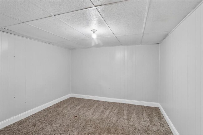 Building Photo - 2289 Addison Rd NE