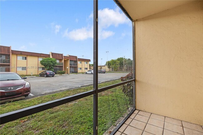 Building Photo - 2912 NW 55th Ave