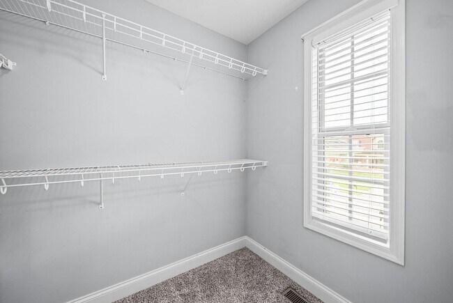 Building Photo - 771 Banister Dr