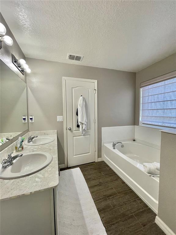 Building Photo - 4501 Baler Trails Dr