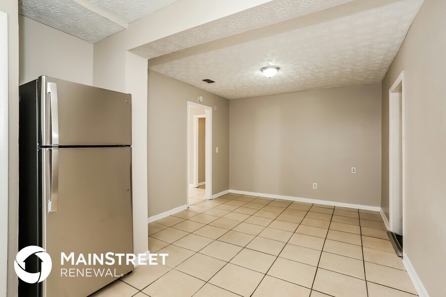 Building Photo - 1411 Palmdale St