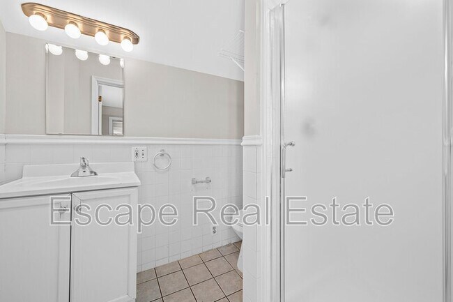 Building Photo - 5616 S Kingshighway Blvd