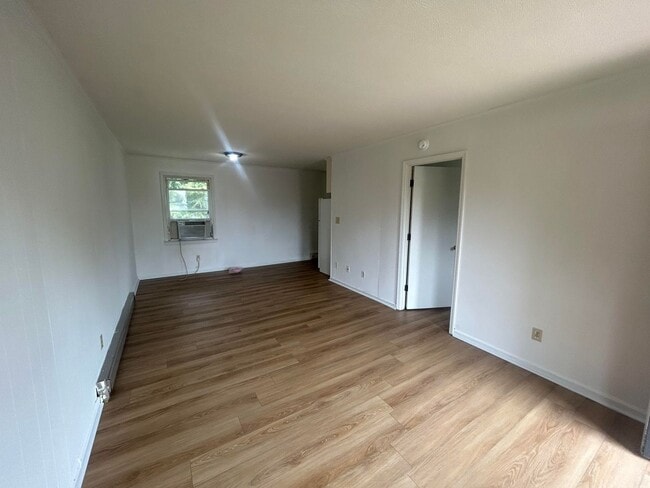 Building Photo - Briskwood Apartments