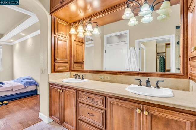 Building Photo - 1212 Sonata Dr