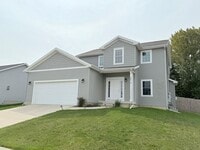 Building Photo - Incredible 4 bedroom house in Fox Creek!