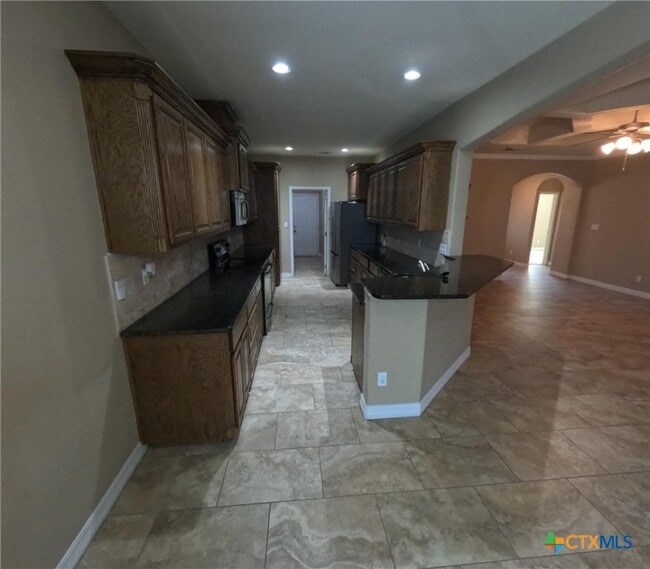 Building Photo - 2902 Lenora Dr