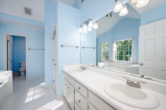 Building Photo - 3892 Beaver Brook Dr