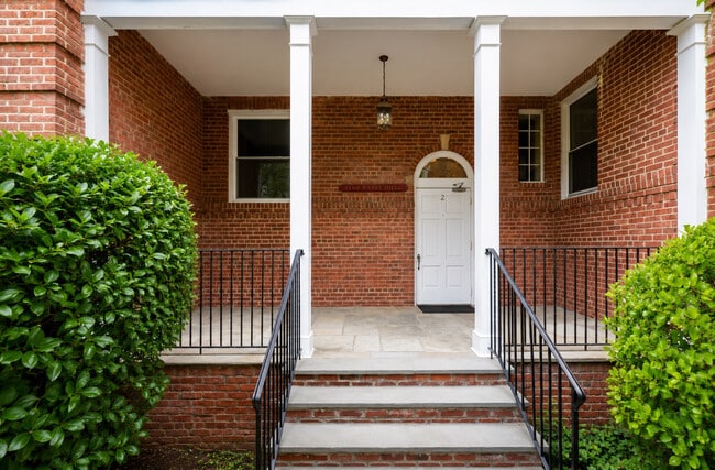 Building Photo - 70 Strawberry Hill Ave