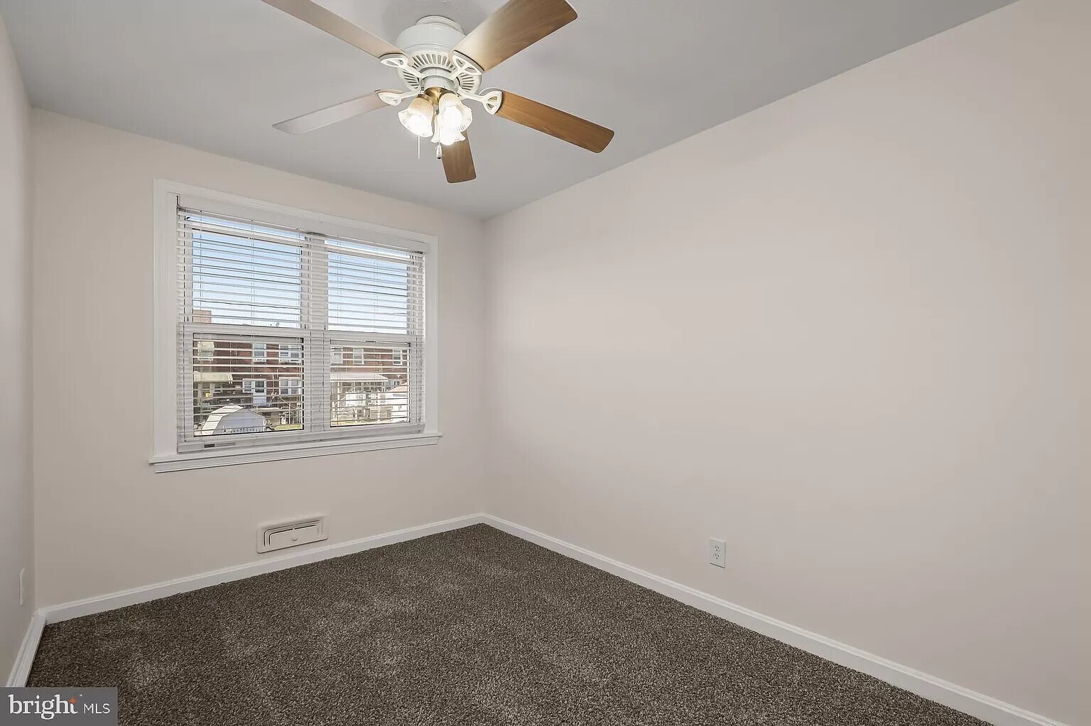 Building Photo - 708 Umbra St