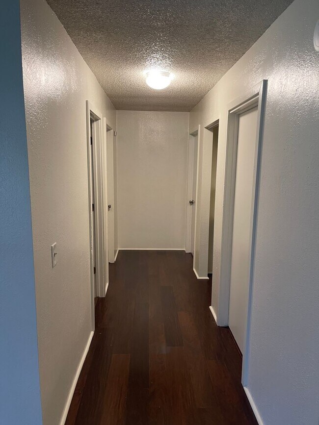 Building Photo - Live Amongst the Pines in Magalia