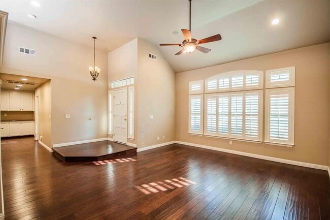 Building Photo - 1838 E Shea Dr