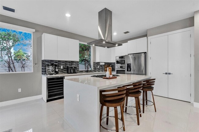 Building Photo - 7535 NW 98th Ave