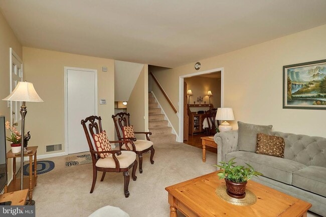 Building Photo - 3812 Wexford Dr