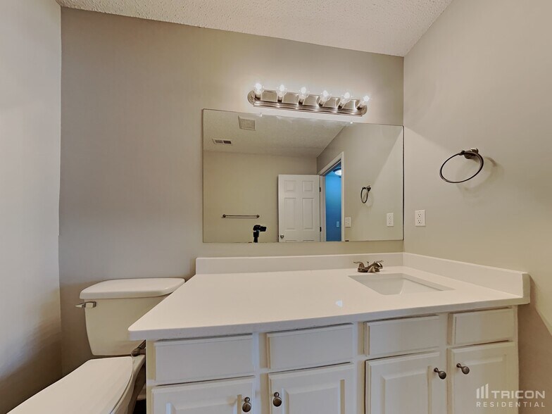 Building Photo - 5243 Moonlight Trail SW