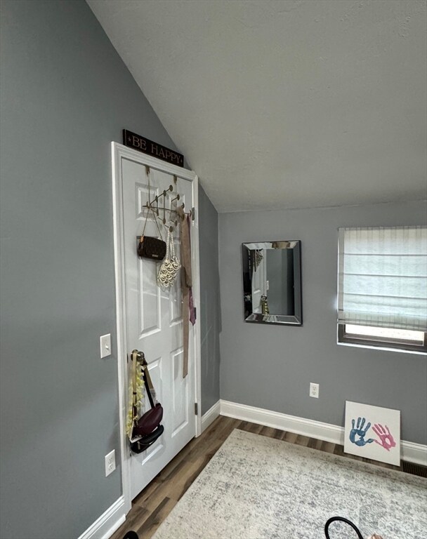 Building Photo - 326 Sterling St