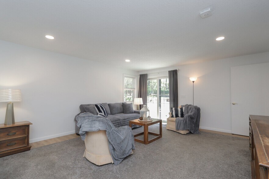 Building Photo - 159 Redfern Dr