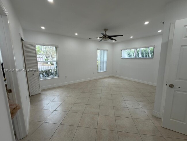 Building Photo - 11840 SW 81st Rd